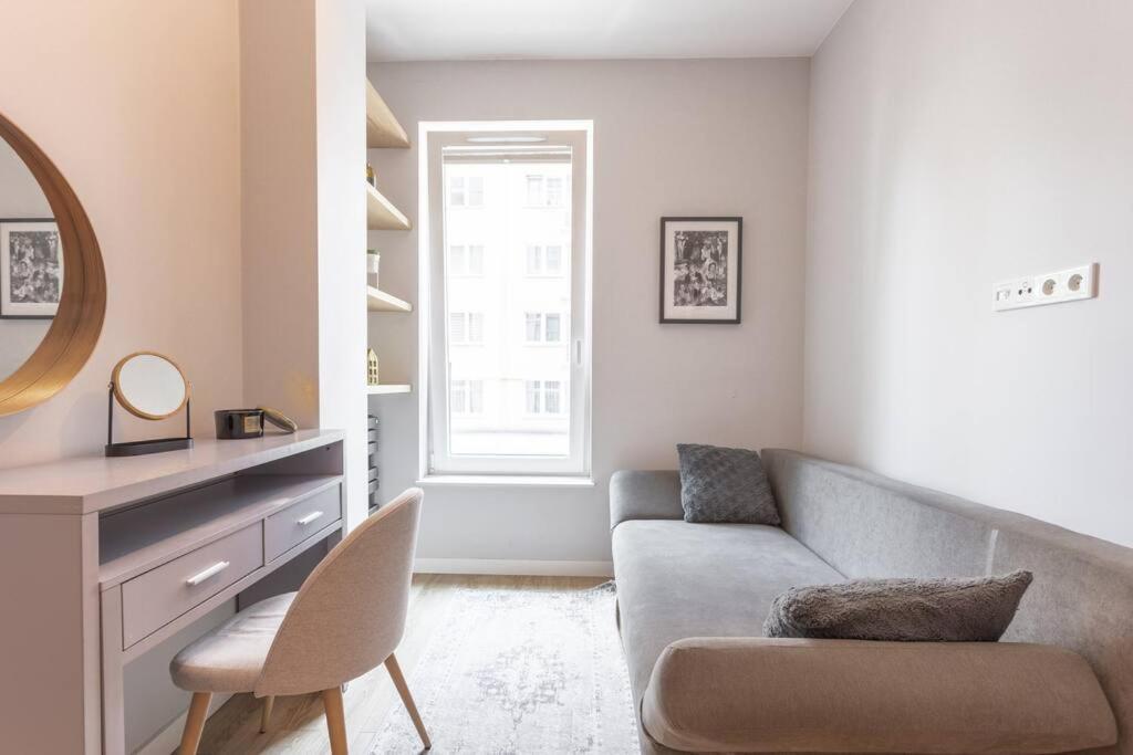 - Great Location- Two Bedrooms Apartment- Stays- Sienna Street Apartment Warschau